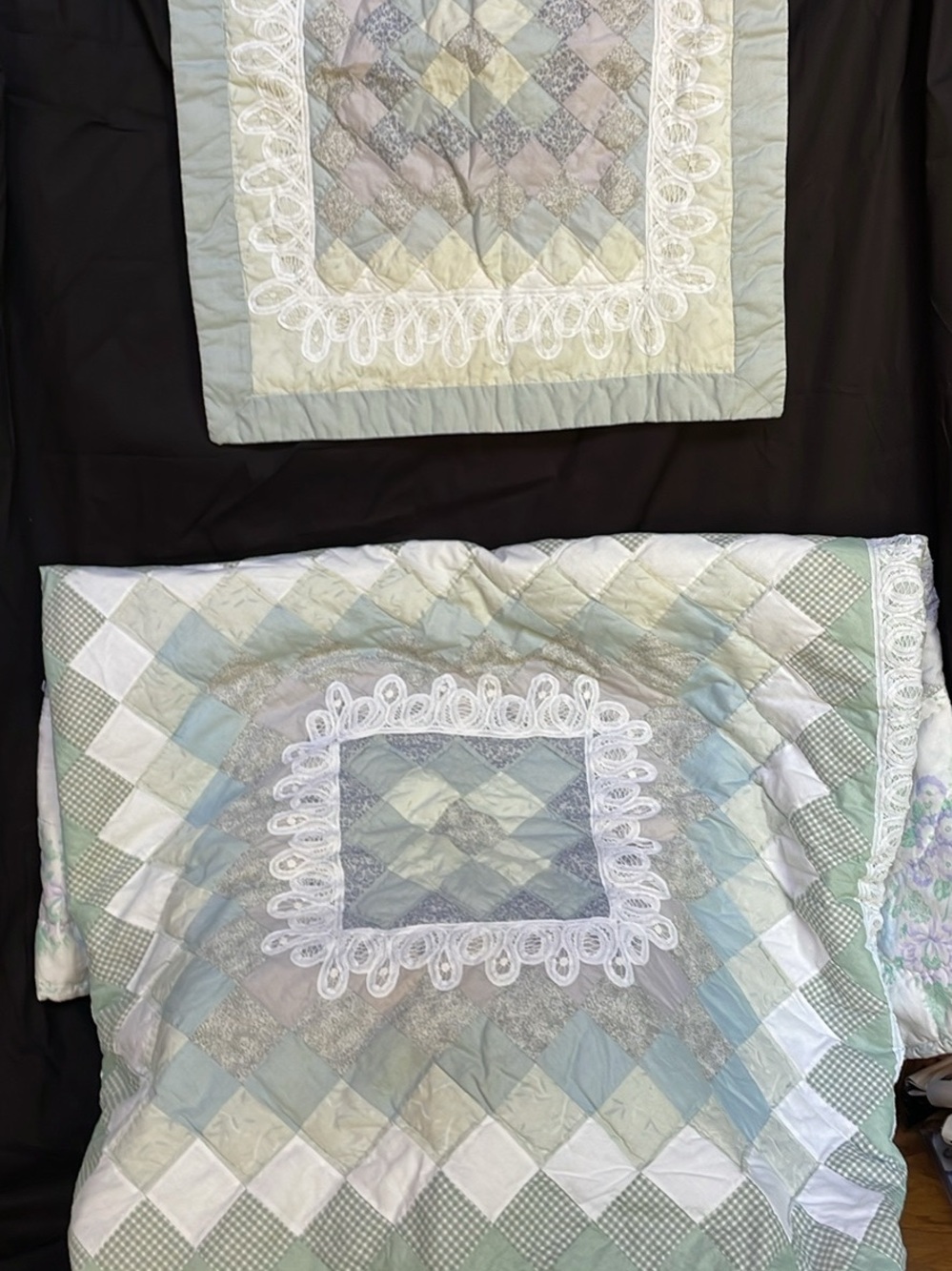 🦋 Vintage handmade White Lace w Pastel color Square Block quilt & matching sham - Picture 5 of 9
